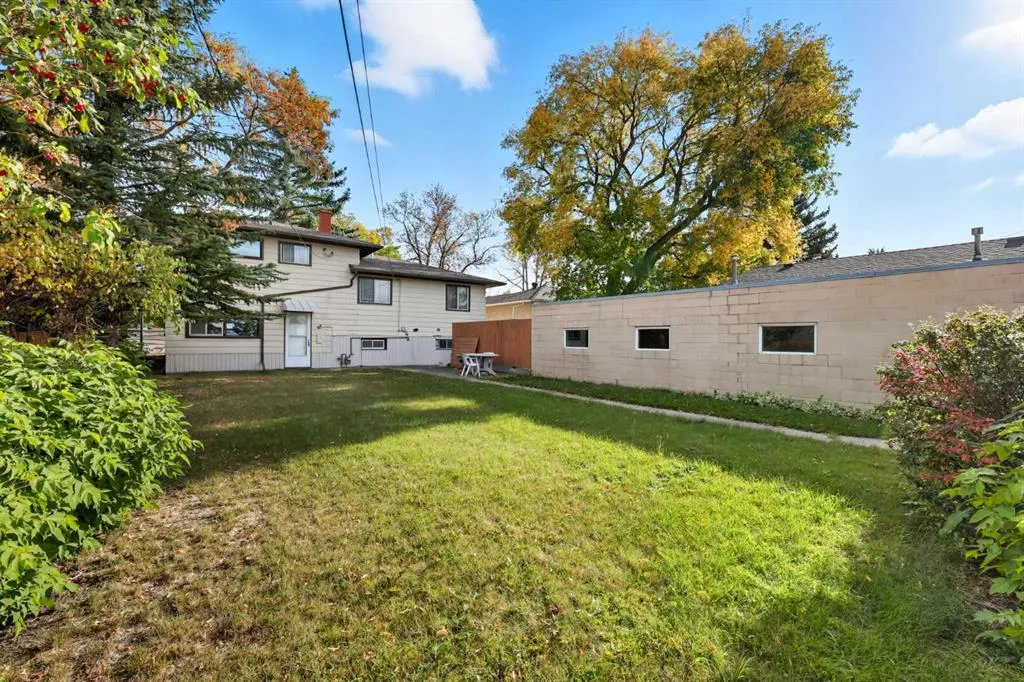 23 Fairview Drive SE