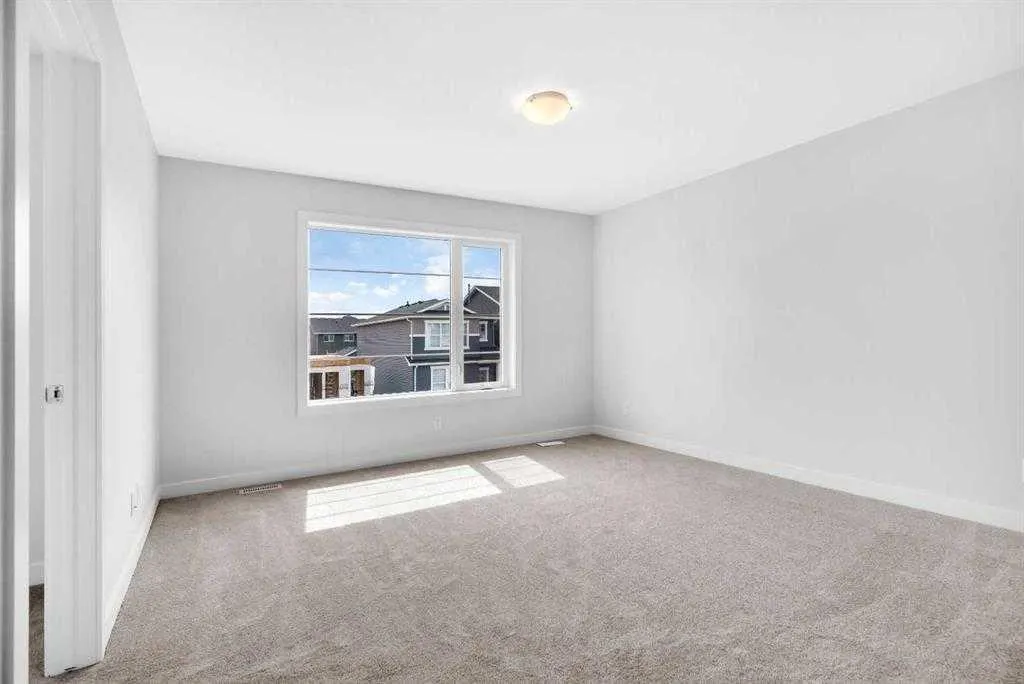 16 Amblefield Avenue NW