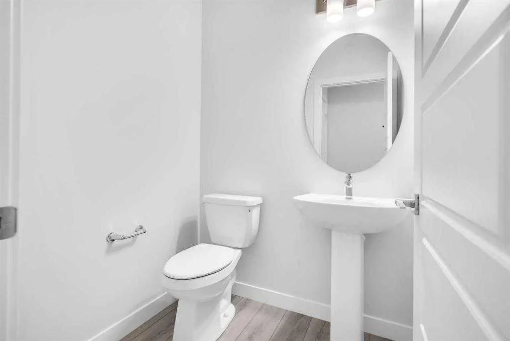 16 Amblefield Avenue NW