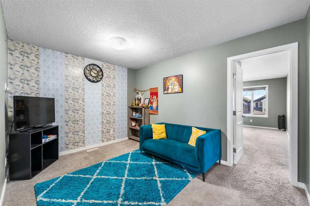 146 Skyview Point Crescent NE