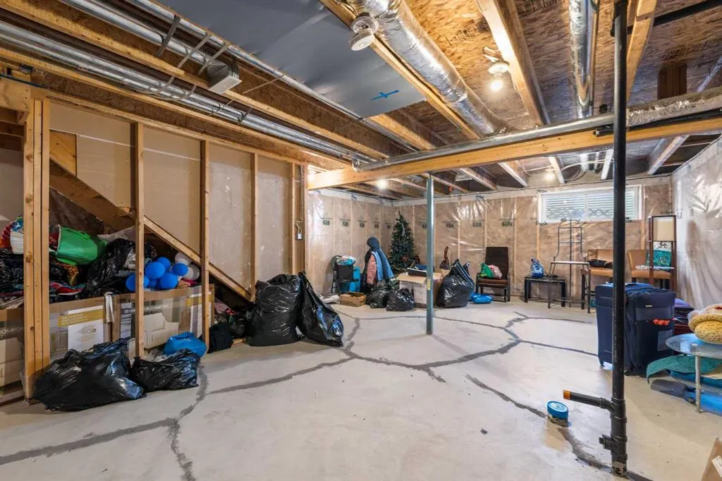 146 Skyview Point Crescent NE