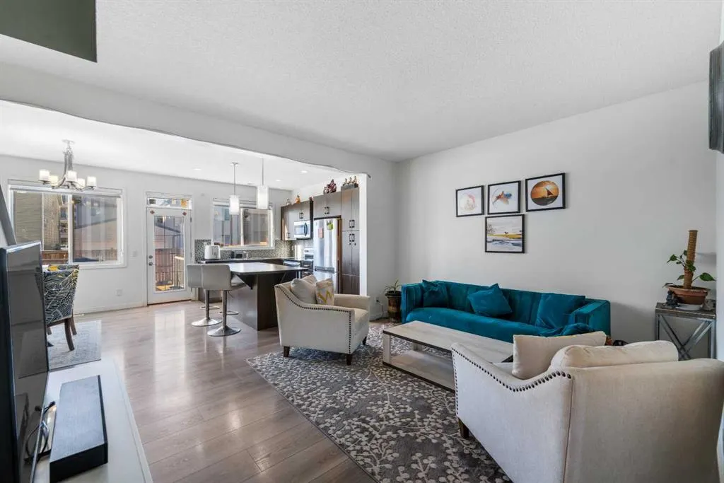 146 Skyview Point Crescent NE