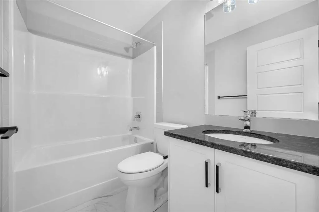 27 Amblefield Avenue NW