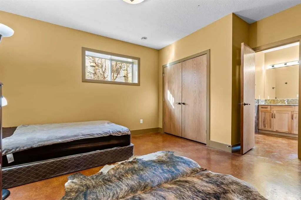 80 Cochrane Lake Trail