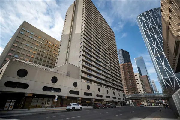 221 6 Avenue SE, #2510