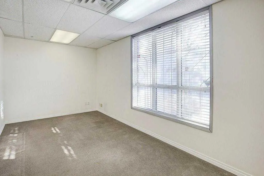 138 18 Avenue SE, #105