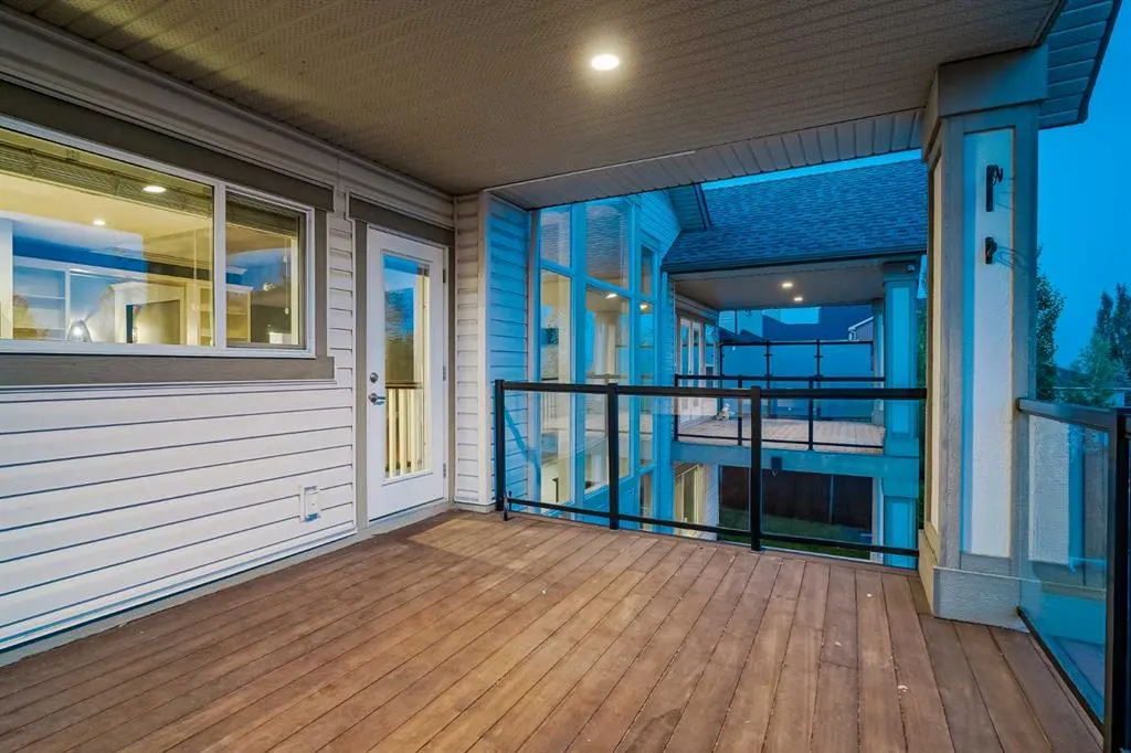 231 Railway Close SE