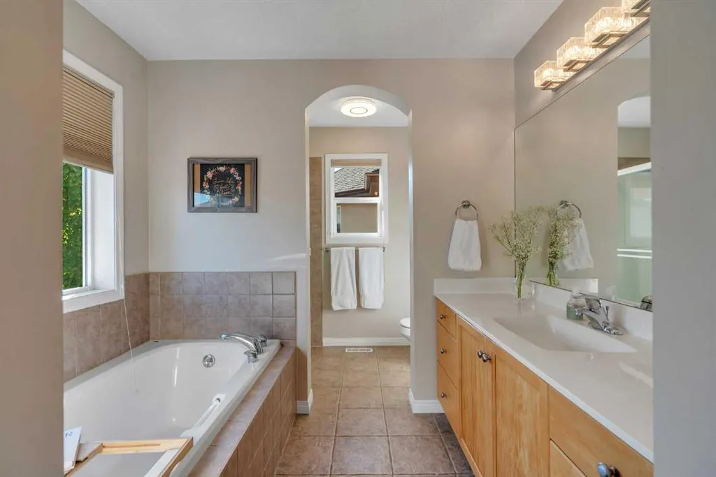 10 Arbour Vista Close NW