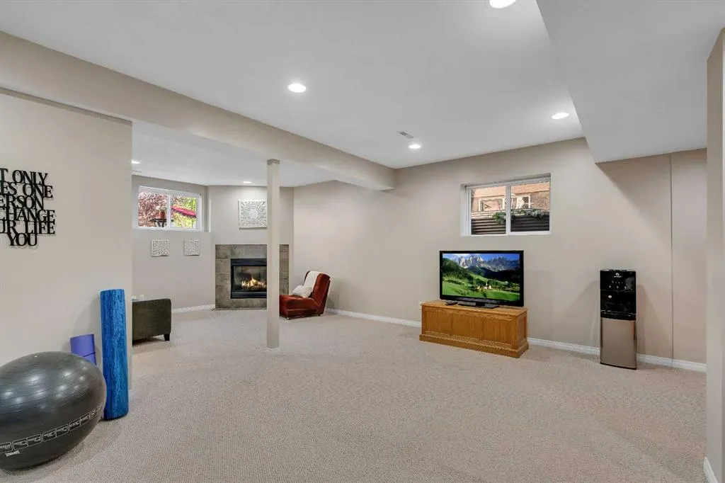 10 Arbour Vista Close NW