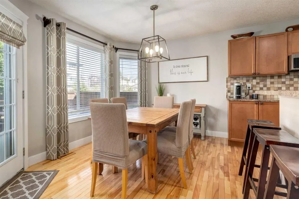 32 Evanscove Heights NW