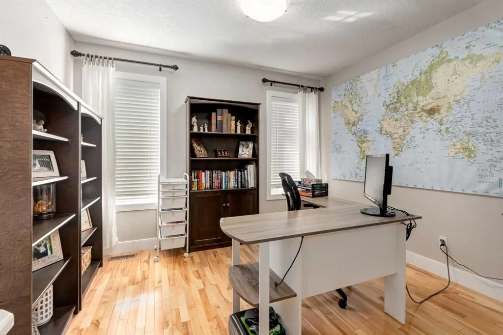 32 Evanscove Heights NW