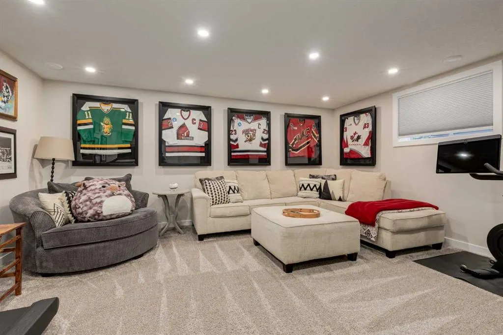 32 Evanscove Heights NW