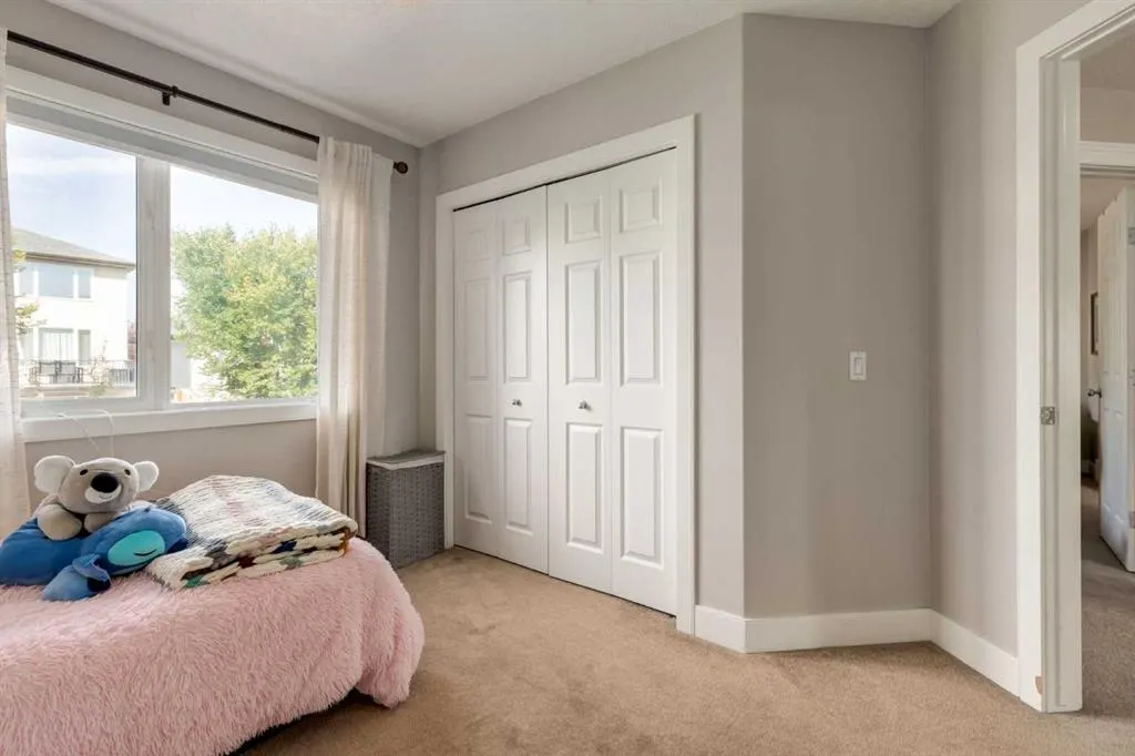 32 Evanscove Heights NW