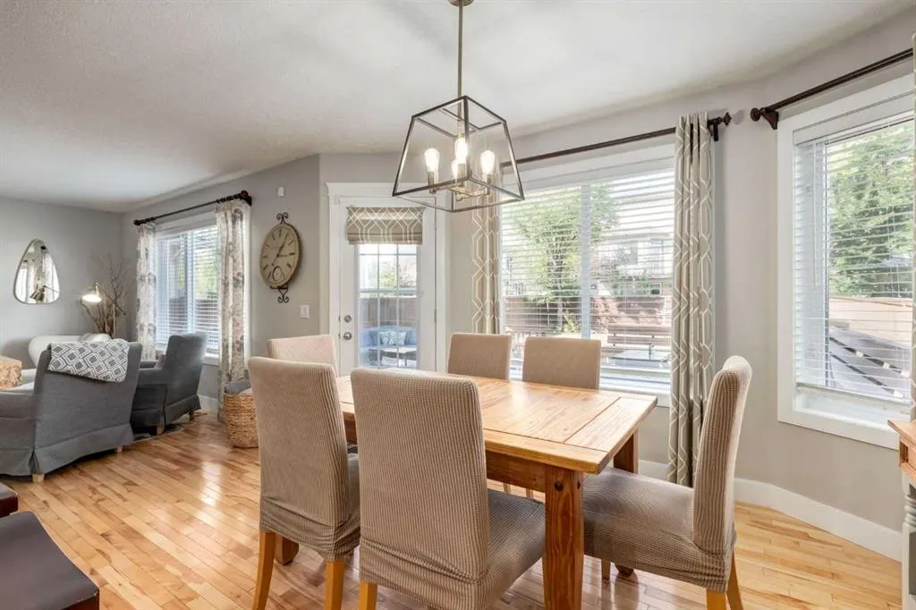 32 Evanscove Heights NW