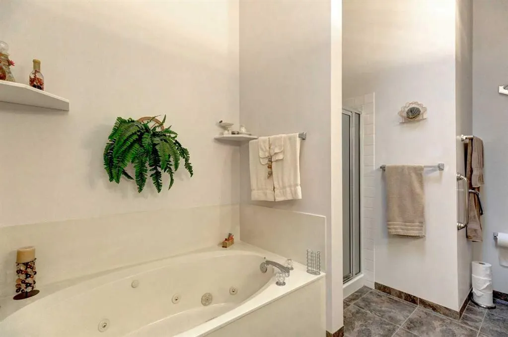 62 Mt Mckenzie Villas SE