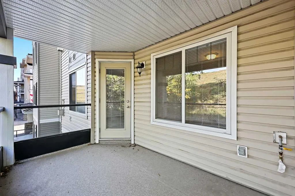 369 Rocky Vista Park NW, #212