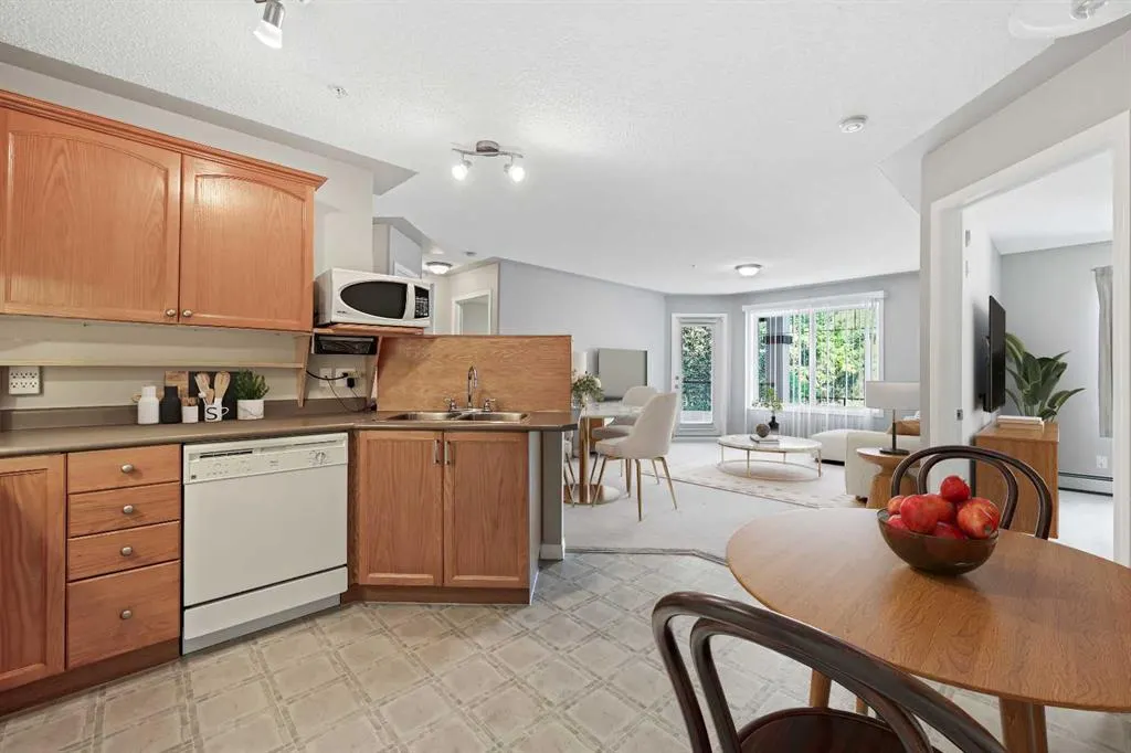 369 Rocky Vista Park NW, #212