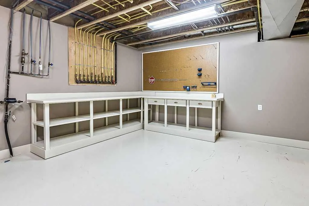 35 Summit Pointe Drive