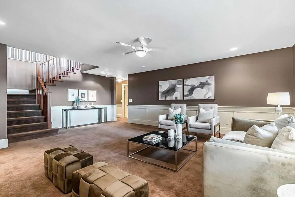 35 Summit Pointe Drive