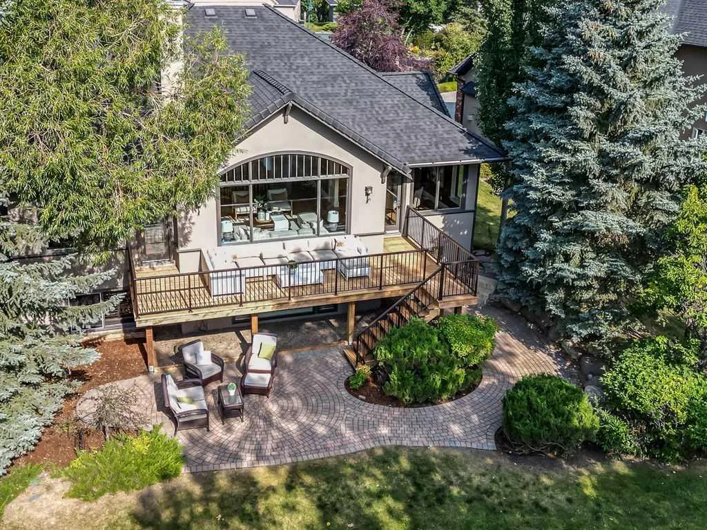 35 Summit Pointe Drive