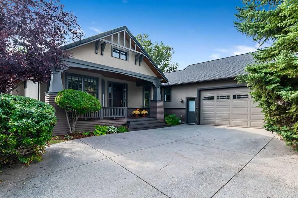 35 Summit Pointe Drive