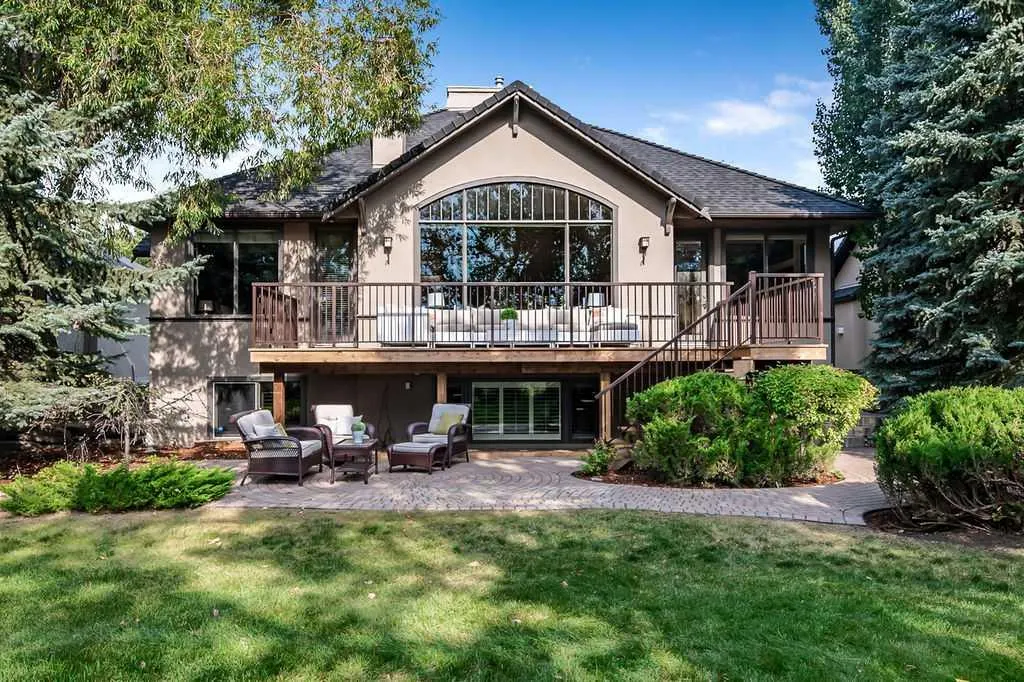 35 Summit Pointe Drive