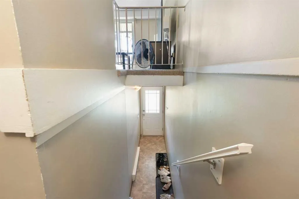 2200 Woodview Drive SW, #209