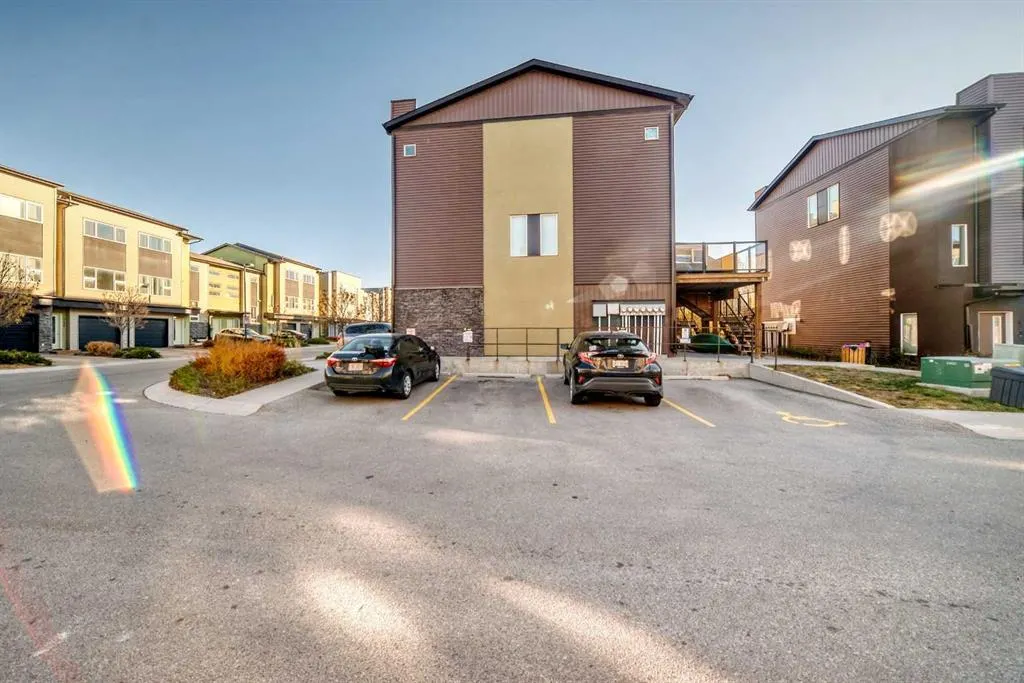 418 Covecreek Circle NE