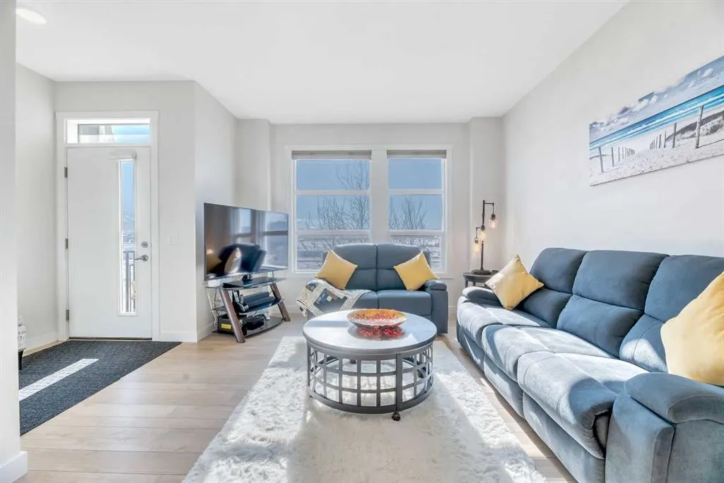 196 Wolf Hollow Park SE