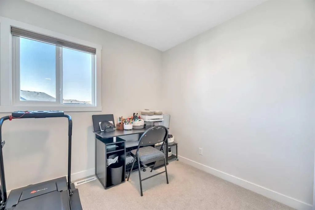 196 Wolf Hollow Park SE