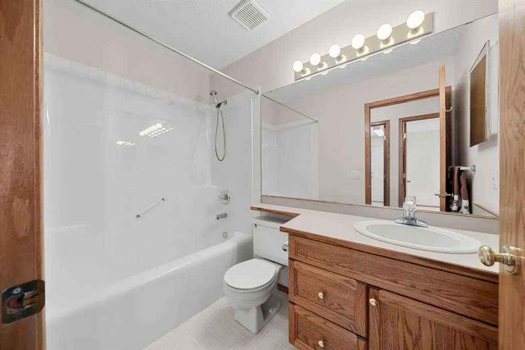 634 Sheep River Mews