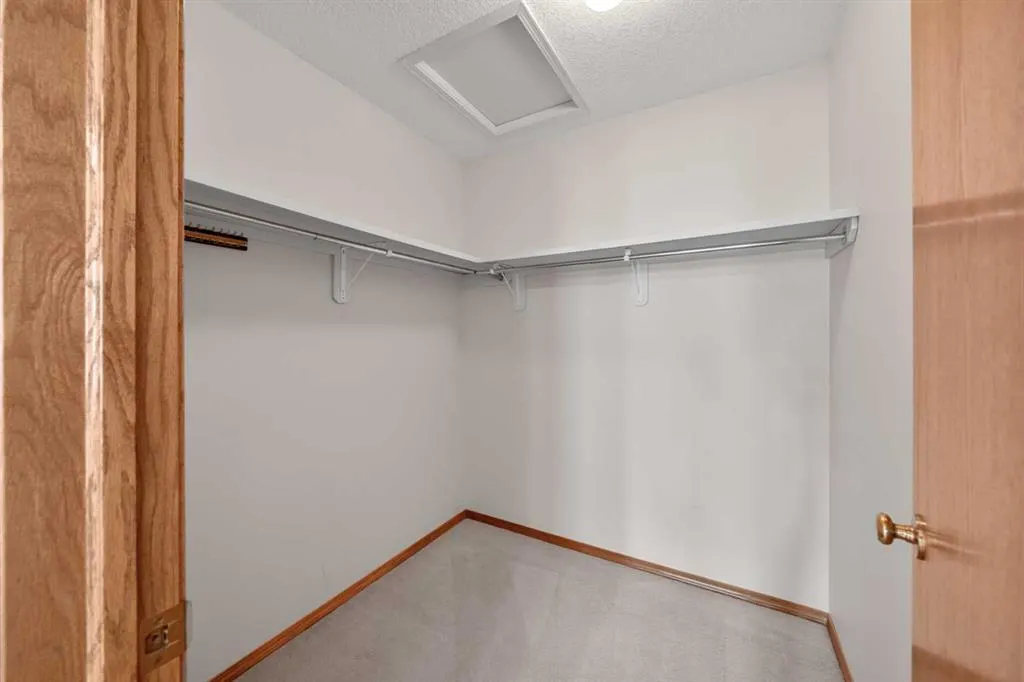 634 Sheep River Mews