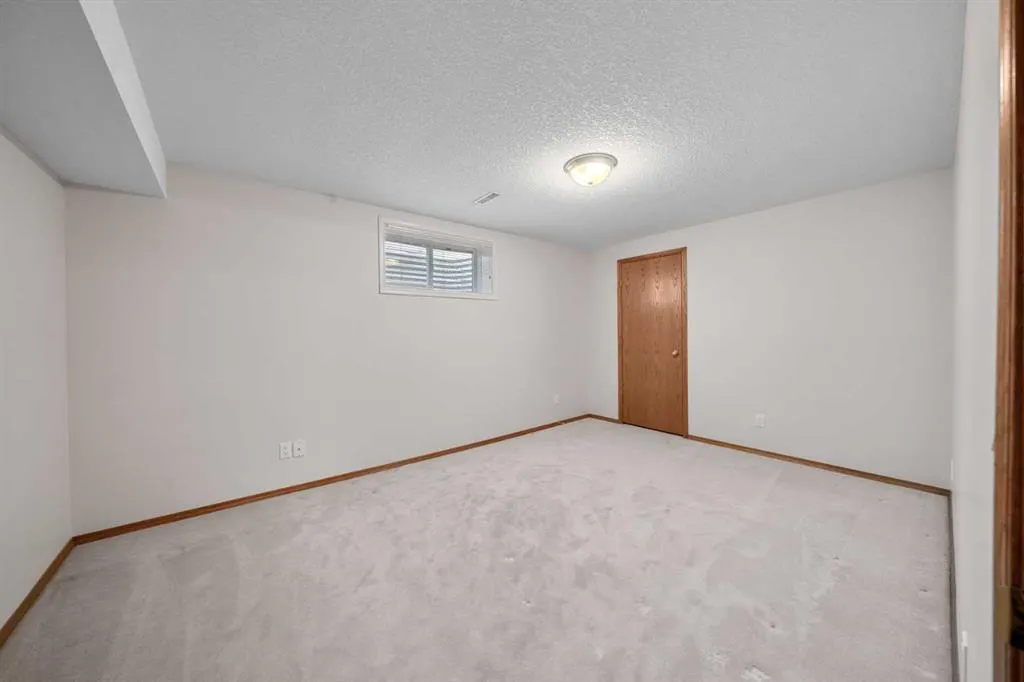 634 Sheep River Mews