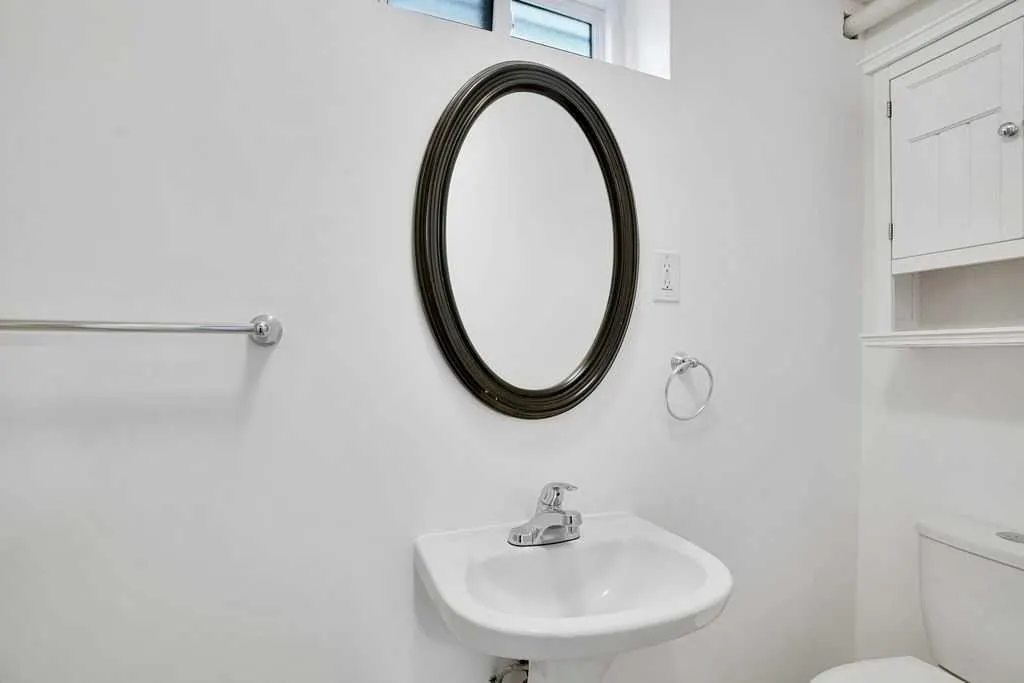 56 Castleglen Crescent NE