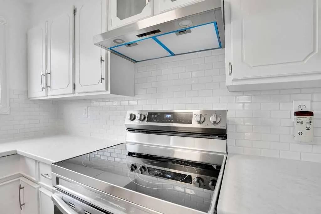 56 Castleglen Crescent NE