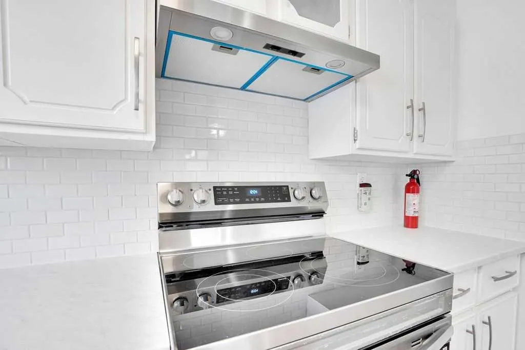 56 Castleglen Crescent NE