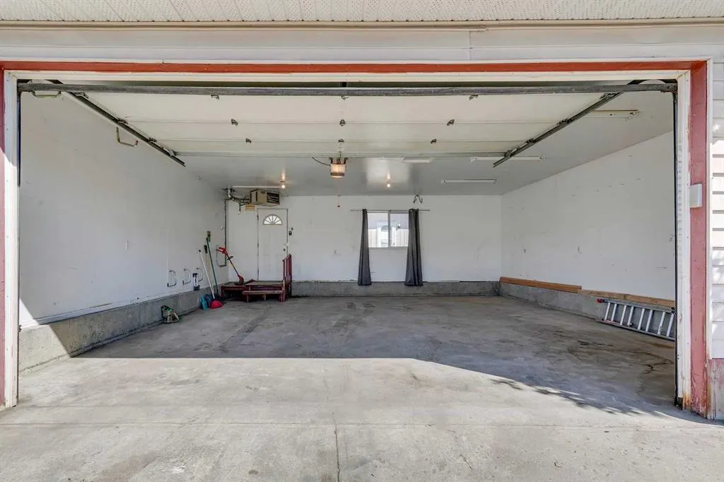 2823 Dover Ridge Drive SE