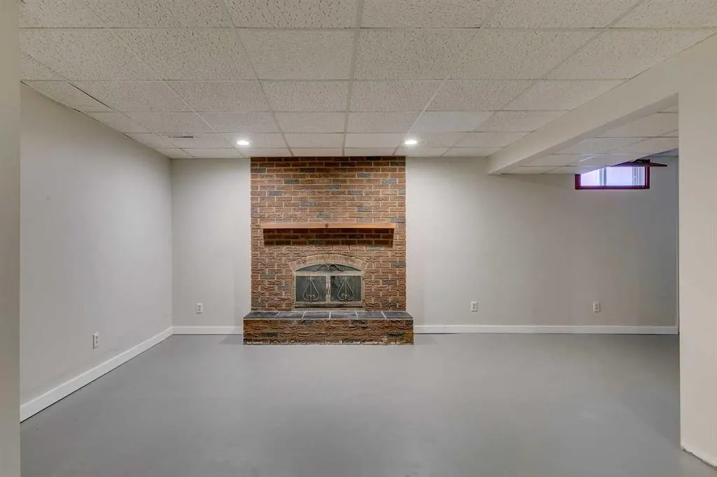 2823 Dover Ridge Drive SE