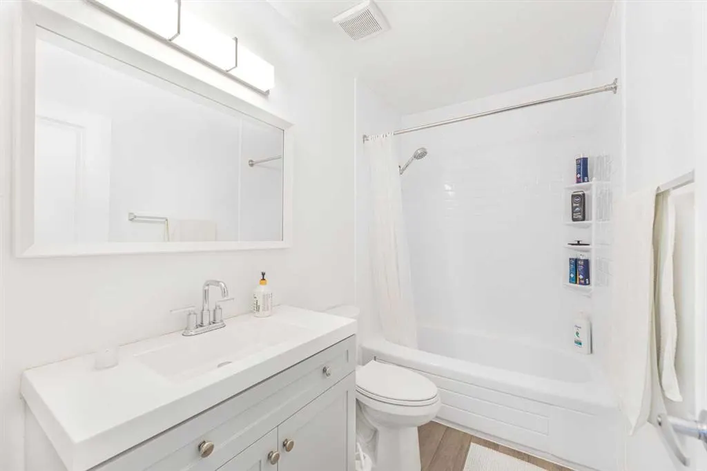 352 Brae Glen Road SW