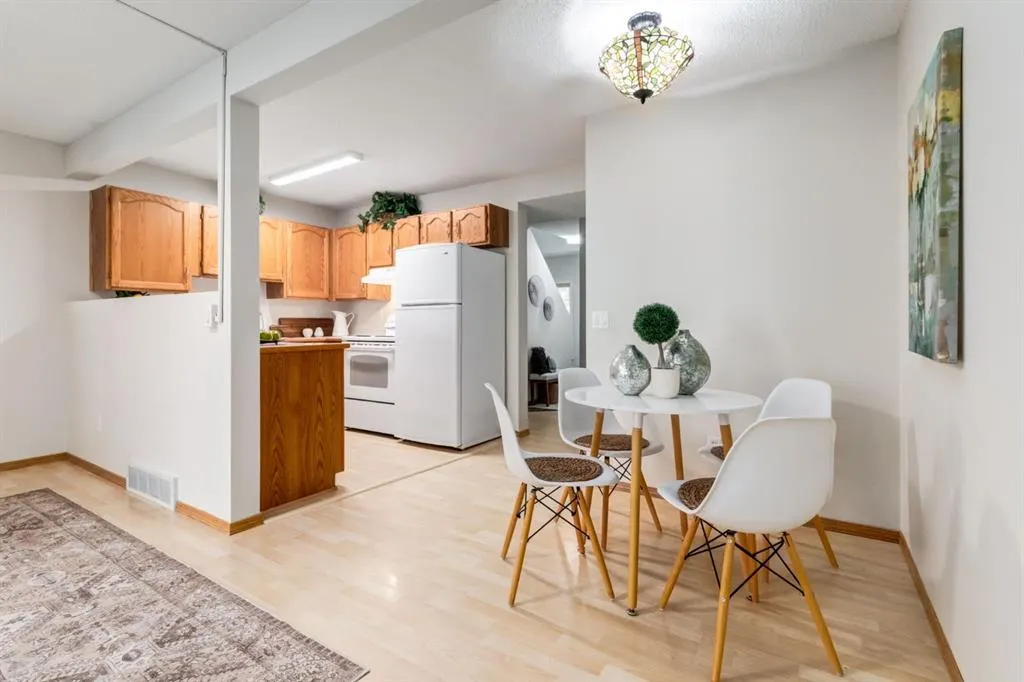 12 Millrise Green SW