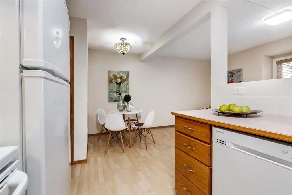 12 Millrise Green SW