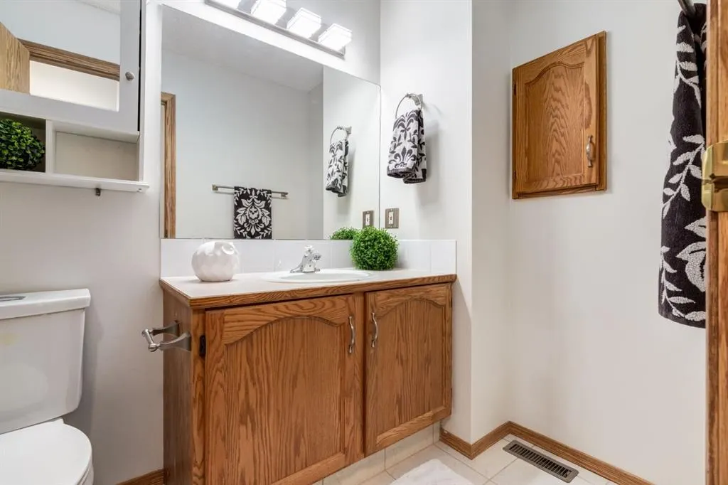 12 Millrise Green SW