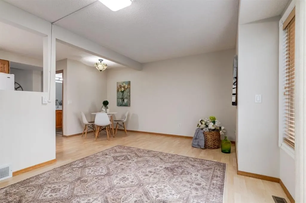 12 Millrise Green SW