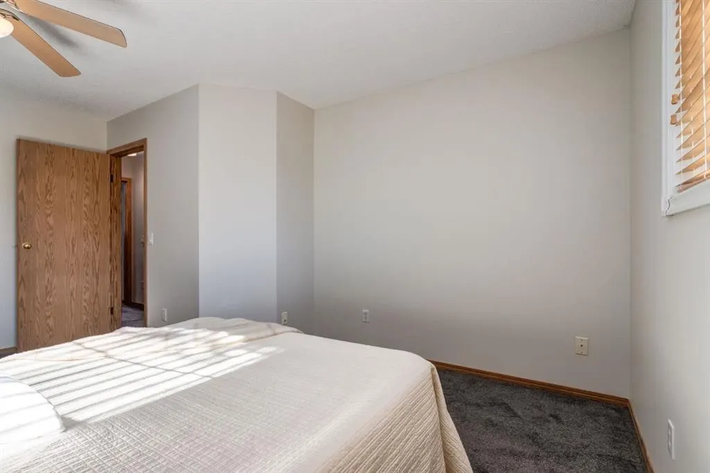 12 Millrise Green SW