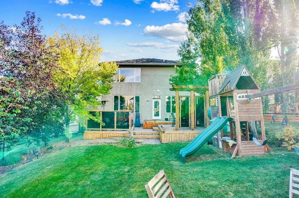 70 Royal Ridge Manor NW