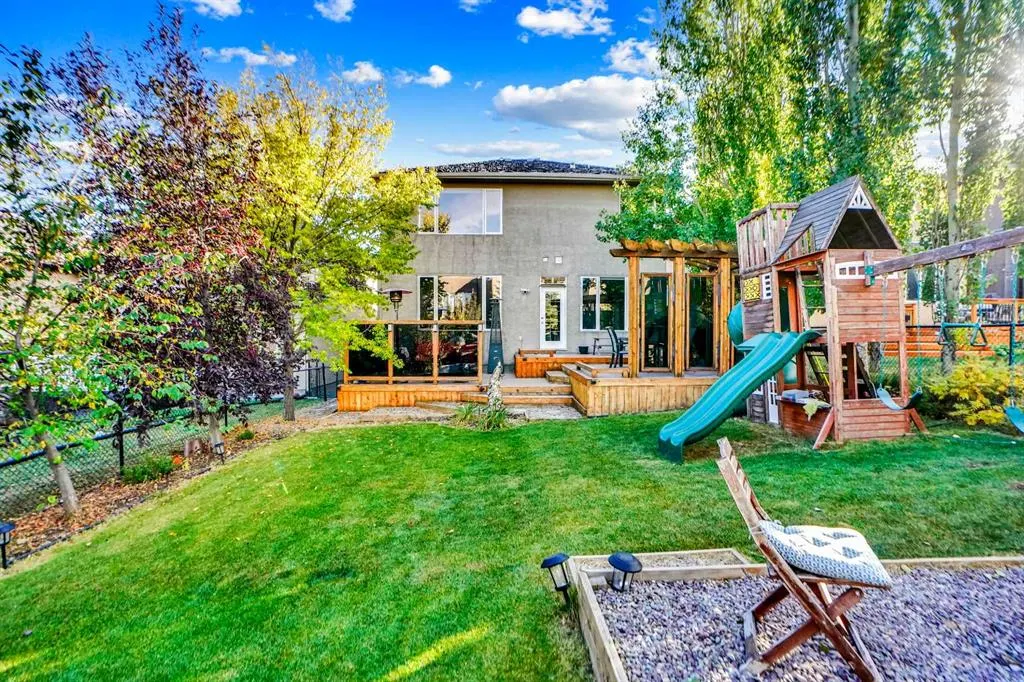 70 Royal Ridge Manor NW