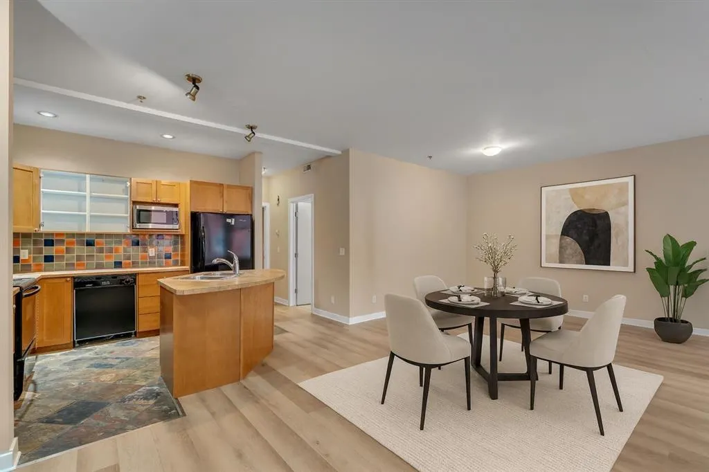 718 5 Street NE, #403