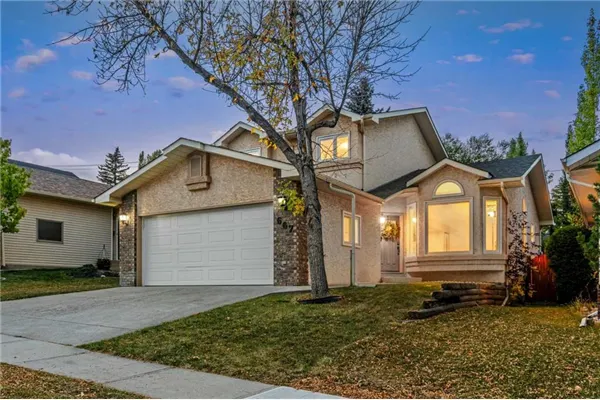 667 Macewan Drive NW