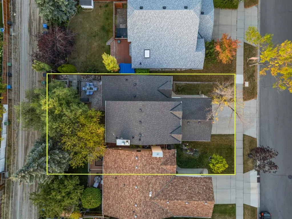 667 Macewan Drive NW