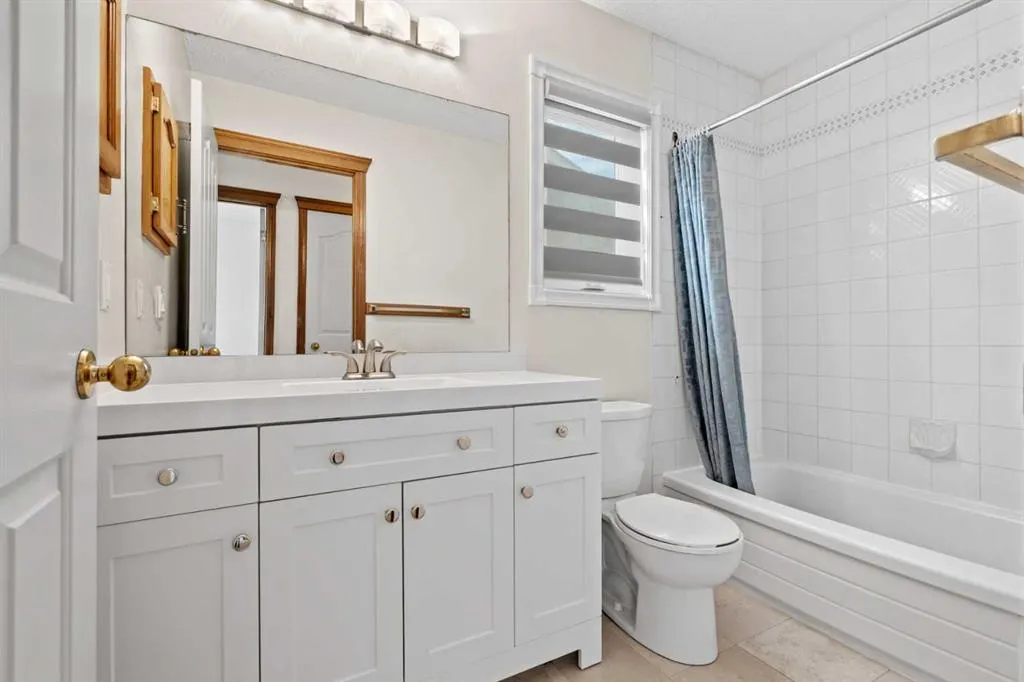 667 Macewan Drive NW